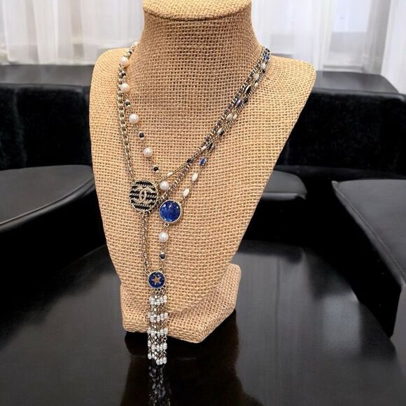 Elegant Blue and Silver Women's Necklace - Picture 1 of 7